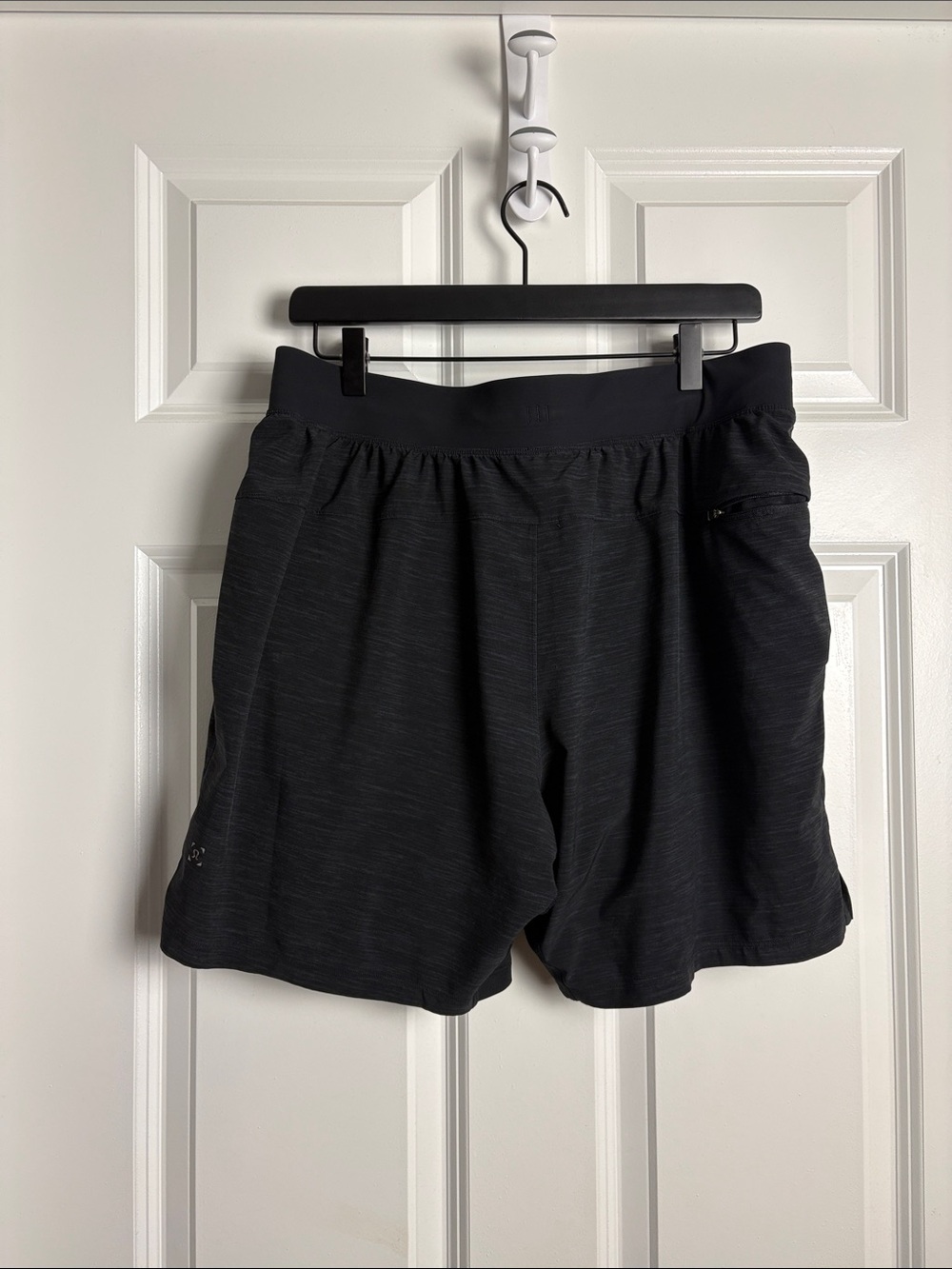 Lululemon Men's Pace Breaker Lined Running Training Shorts black heather - Picture 3 of 5